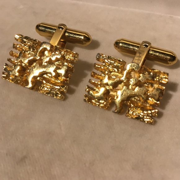 Vintage Christian Dior Gold Nugget Cuff Links - Picture 1 of 3